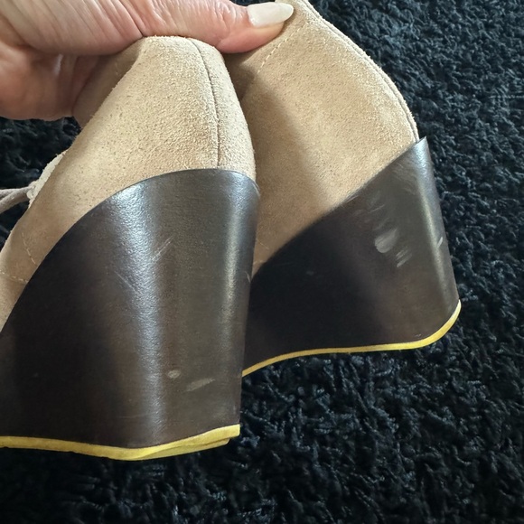 Cole Haan Nike Air Leather Suede Wedge Bootie Lace Up Tan Beige Size 9.5 - Picture 6 of 9